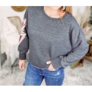 Z supply Lightening Bolt Pullover In Size Large